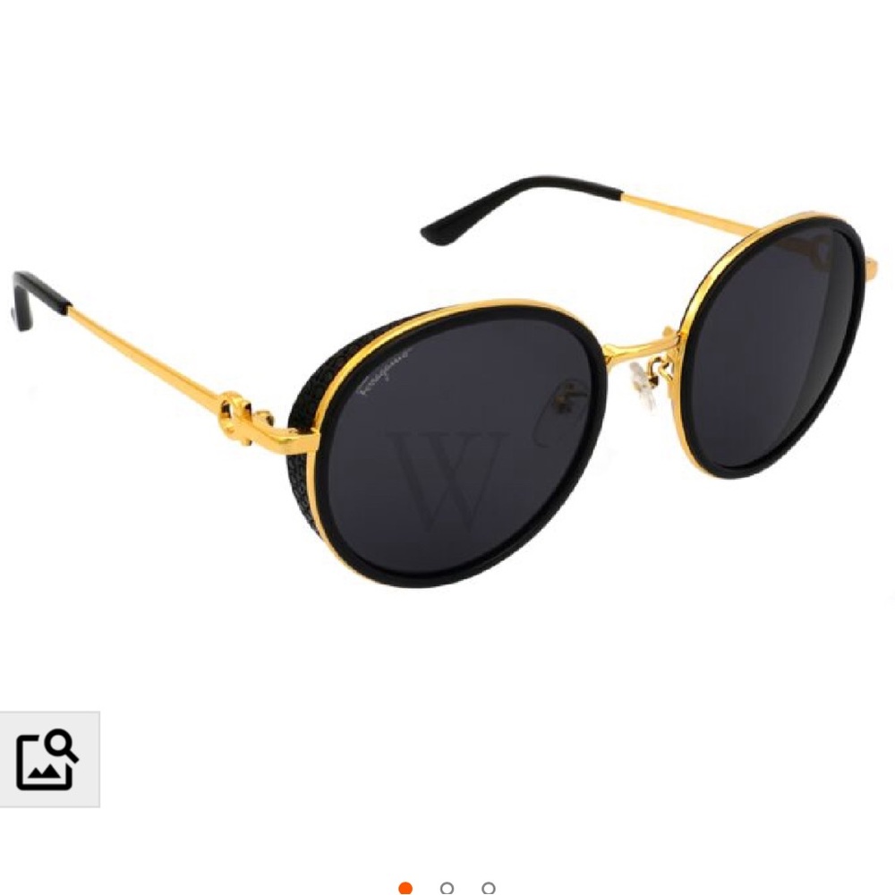 DISO these Ferragamo sunglasses